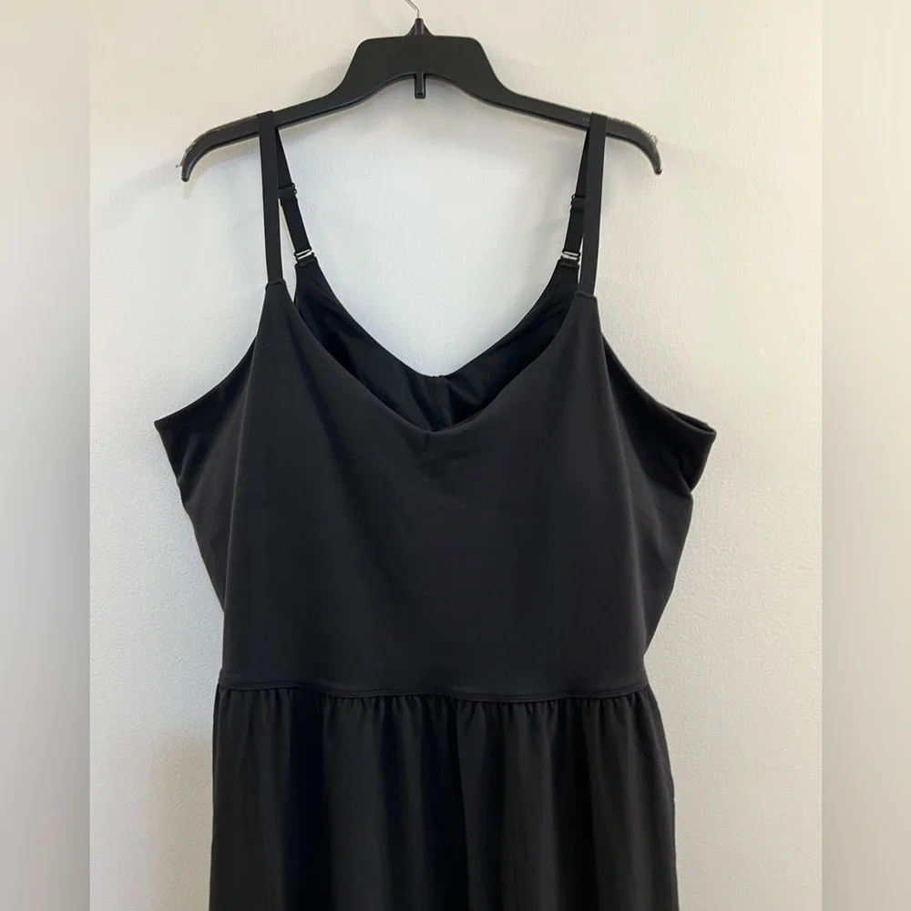 Athleta Elation V-Neck Hybrid Dress Black - Picture 12 of 16